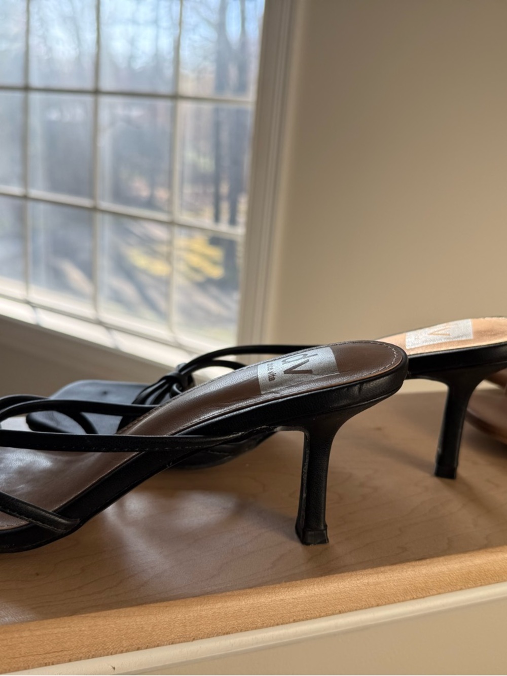 DV by Dolce Vita Black Strappy Low Heel Sandals - Picture 3 of 4